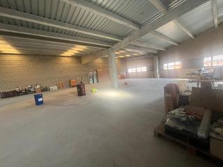 Bâtiment à usage industriel à Llevant. Nave en venta o alquiler en igualada
