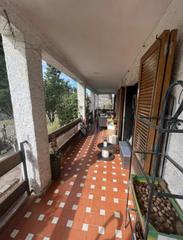 Xalet a Pobla de Claramunt (La). Excelente casa en venta, con un gran jardín con piscina y una pr