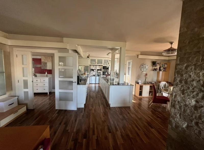 Foto 34ce80a0-aa45-4653-981b-bf37a20b6516. Chalet con riscaldamento parcheggio in Pobla de Claramunt (La)