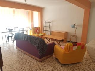 Location Appartement à Centro. Piso en alquiler por habitaciones para estudiantes  en el centro