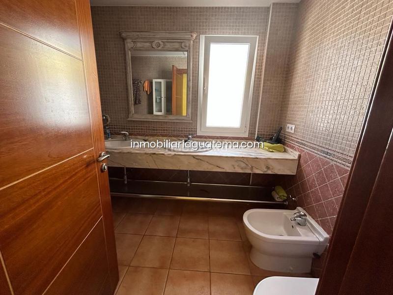 Foto 5089e5cf-3871-4031-be72-9da650e8d73a. Chalet  en venta , Corralejo en Corralejo Oliva (La)
