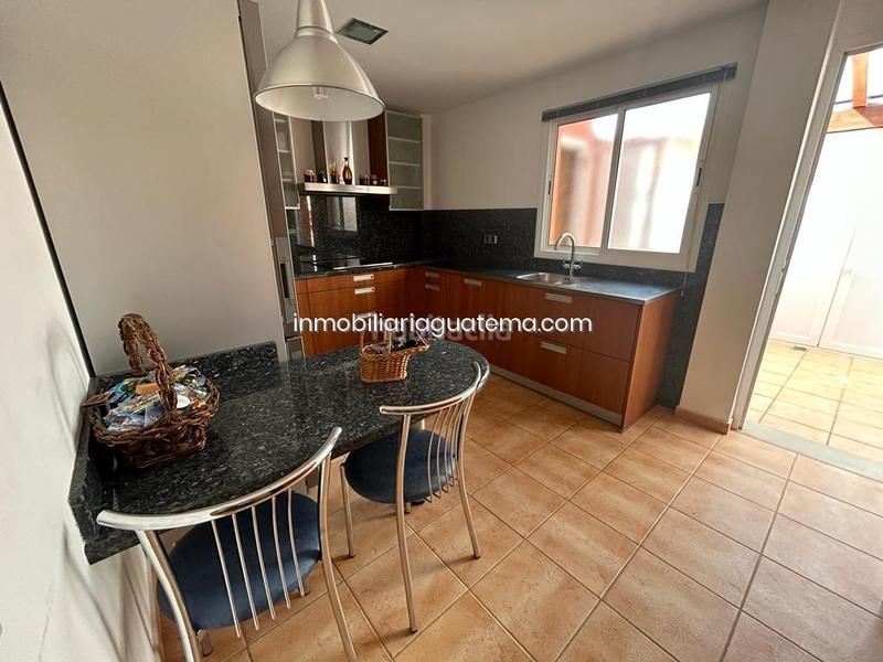Foto bb554f20-bf59-4944-8795-4a19beab2a8e. Chalet  en venta , Corralejo en Corralejo Oliva (La)