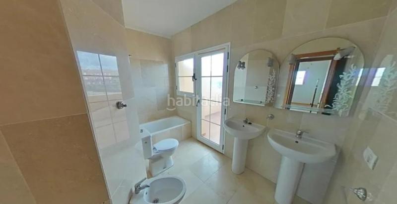 Foto a13248b7-2707-478f-a590-d532b4fb6c4b. Casa adosada chalet adosado en venta , costa en Caleta de Fuste Antigua