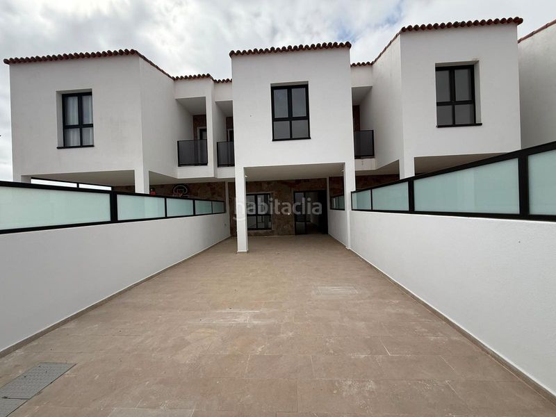 Foto b8c6df43-3ad8-423f-862e-ea8edad16435. Casa amb aparcament a La Oliva pueblo Oliva (La)