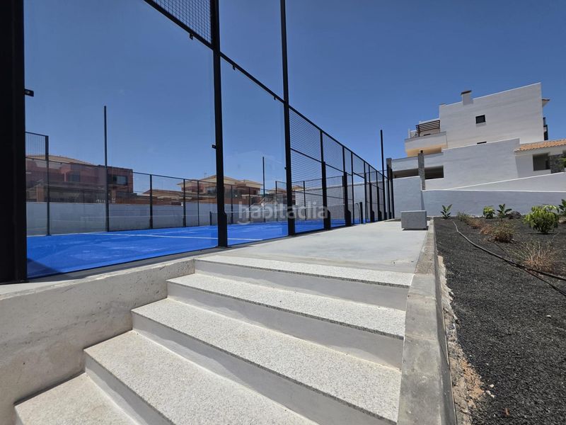Foto 1684b9b3-4421-4ad3-aae1-aace52fd0c52. Àtic amb aparcament piscina a Corralejo Oliva (La)