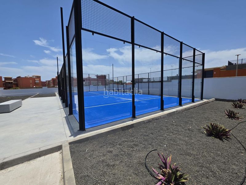 Foto 62f0ce4d-7dfe-4a90-bf36-11a281b8be82. Àtic amb aparcament piscina a Corralejo Oliva (La)