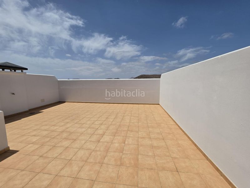 Foto 72616eb8-6c42-4c94-a6d5-e972f74f49be. Àtic amb aparcament piscina a Corralejo Oliva (La)