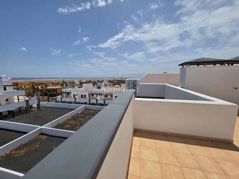 Foto d3a50b86-4e1c-4e47-b8ca-0021acfb3d89. Àtic amb aparcament piscina a Corralejo Oliva (La)