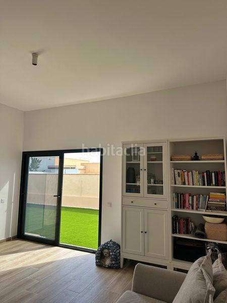 Foto 12514833-fb4b-4c9e-8ce4-bea5c5829e87. Maison jumelée avec parking dans Corralejo Oliva (La)