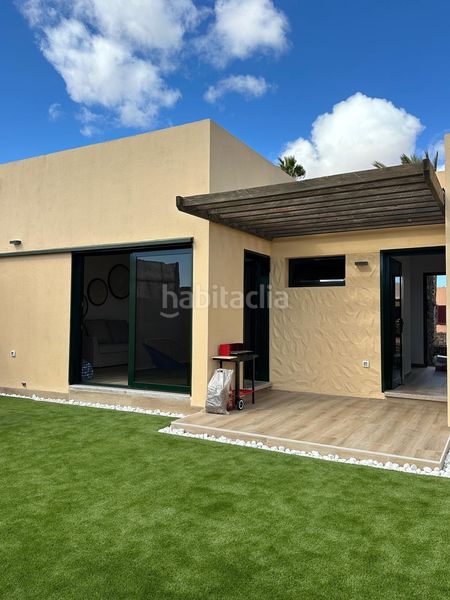 Foto 264951e1-5057-46a4-9a15-763fa85ebb4e. Maison jumelée avec parking dans Corralejo Oliva (La)
