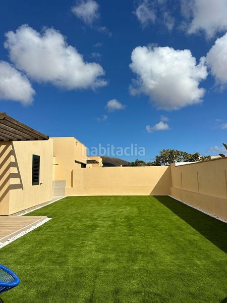 Foto 93f4eb5d-b698-4378-b4c9-ac9bfd3989cb. Maison jumelée avec parking dans Corralejo Oliva (La)