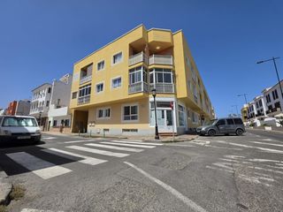 Pis  Calle calle bajo blanco. Piso en venta , zona centro , corralejo