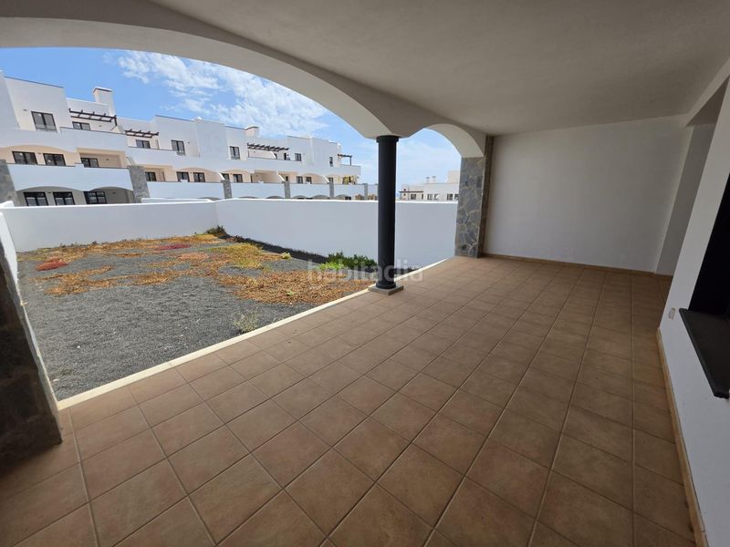 Foto bd598add-e5ab-439d-86f1-cbdd3aa1999a. Erdgeschoss in calle calle alcaidón in Corralejo Oliva (La)