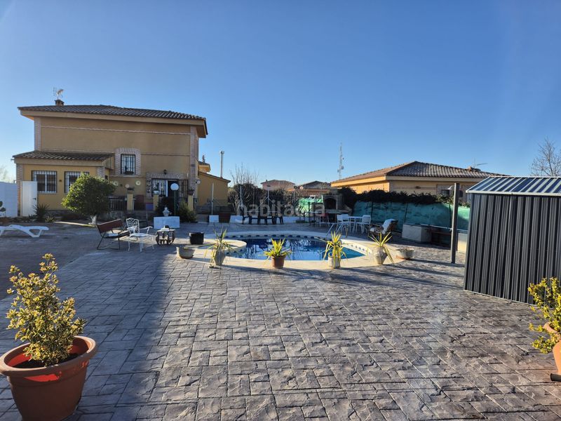 Foto fcc9452d-affe-4ad8-b519-7775732914b4. Xalet amb calefacció aparcament piscina a Lucillos