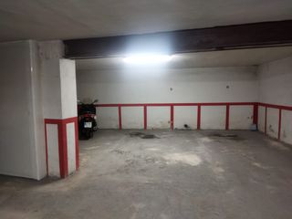 Parking coche  Calle doña maría de portugal. Venta 1 plaza de garaje para coche + 4 motos. casco antiguo de t