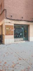 Local Comercial en Calle Andrés Segovia