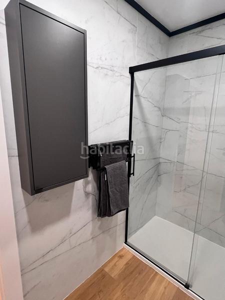 Foto cbf1e8d9-55c2-4f3f-a6b8-9206376db9c5. Alquiler estudio *! estudios en alquiler living realejo san matias!! *! en Granada