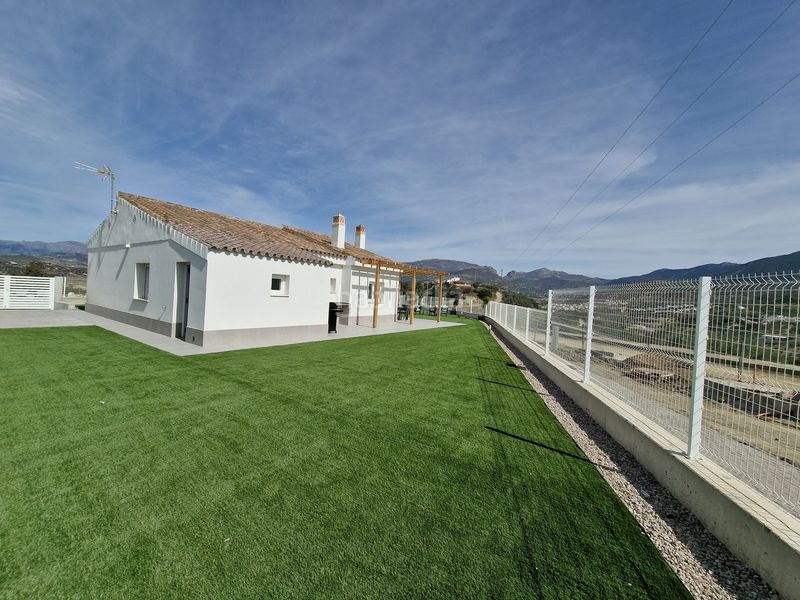 Foto c07b70c4-e9cf-458d-b251-acfd0d123965. Casa a Viñuela
