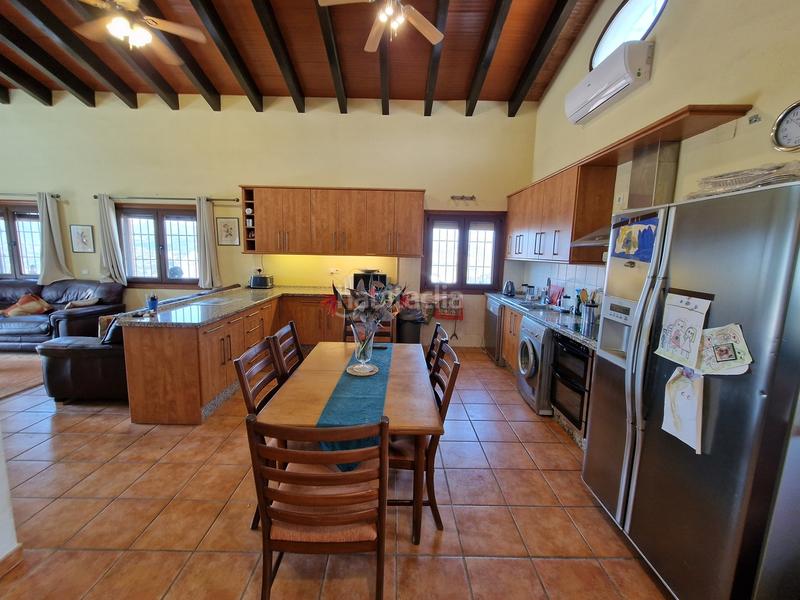 Foto 8d5c7633-ab60-4744-a2f5-9f944e35c02e. Casa en Alcaucín