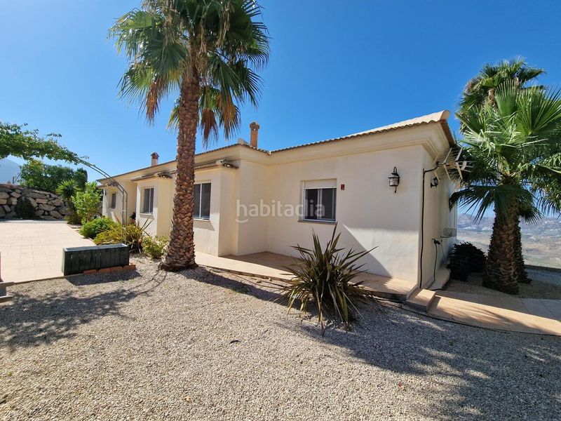 Foto 1476b47e-942d-46f3-bce1-2b7404c5ab58. Casa a Periana
