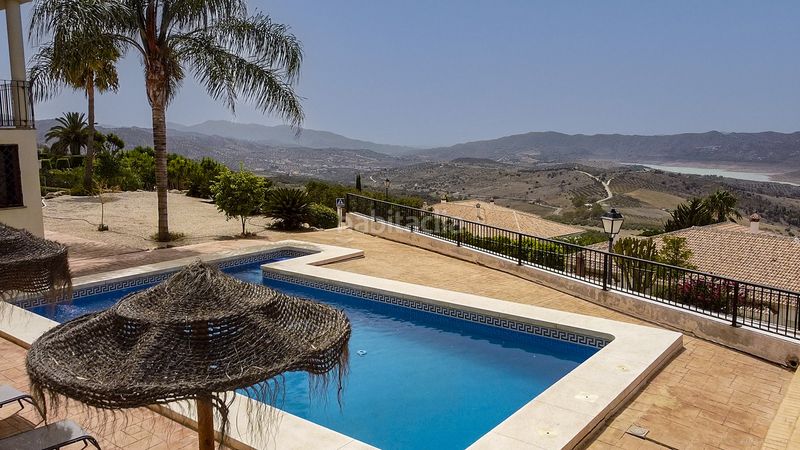 Foto 4936e8c7-2e9b-4843-a410-a87f412c0b7a. Casa a Periana