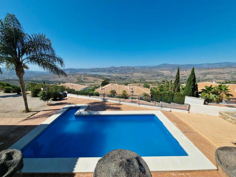 Foto 95d9a157-ccbe-40b0-82d5-c5b54d055c85. Casa en Periana