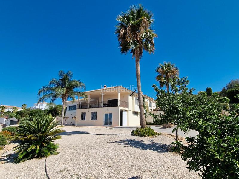 Foto adeb792f-387a-4c74-b592-6e5960d27d4a. Casa en Periana