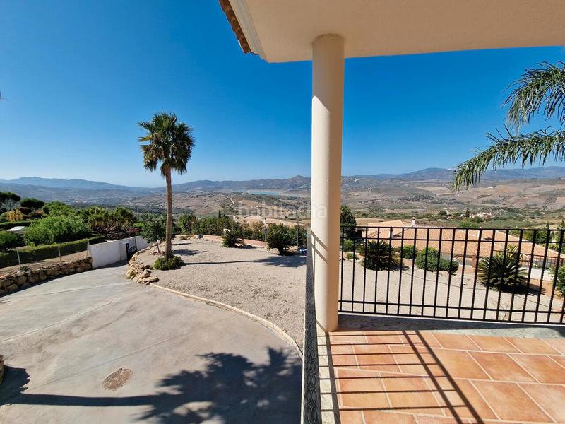 Foto ae4bc12a-7bad-4de3-9982-578a5754dcc0. Casa en Periana