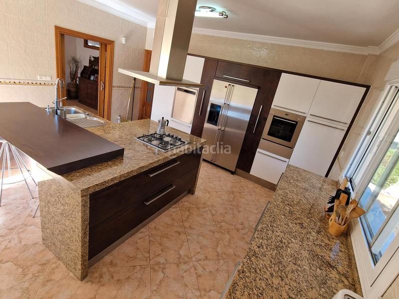 Foto bfba01a5-a7a3-4454-a9b1-a211c9d1d58a. Casa en Periana