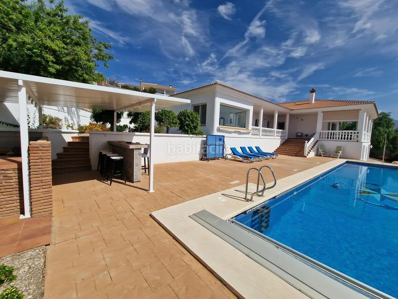 Foto 7bd14537-54c3-4c81-bf6b-a02540e6fc9d. Casa amb piscina a Periana