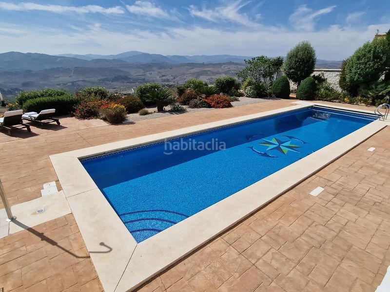 Foto 9e94f9eb-fdbf-407e-83d3-b187eab30938. Casa amb piscina a Periana