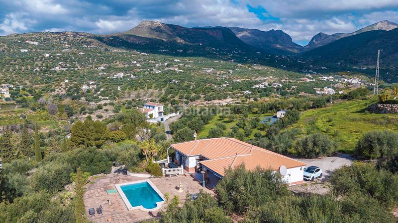 Foto 2daed014-cbdf-4577-98e7-59f202c602a0. Casa amb piscina a Alcaucín