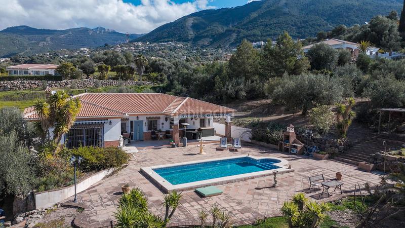 Foto 36e606af-2ee9-462f-9cea-94dc7cda07b5. Casa amb piscina a Alcaucín