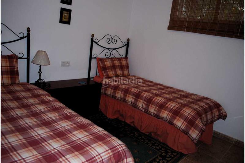 Foto dcd4d19e-cbb0-4b54-8fa0-96b79cf1b668. Casa amb piscina a Alcaucín