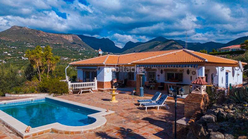 Foto 7d76db77-126e-43c0-b2e8-a5f0bb35fa4d. Maison avec piscine dans Alcaucín