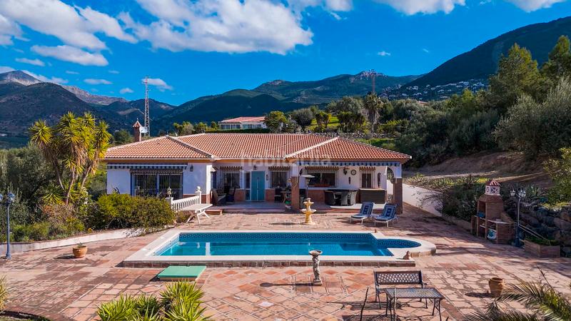 Foto 9dc32bd7-fb2d-4559-b731-70ec89ec460c. Maison avec piscine dans Alcaucín