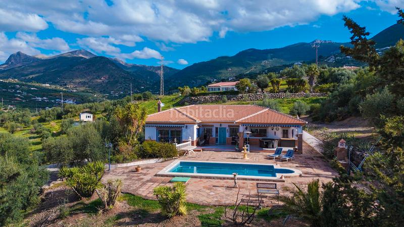 Foto a8496a18-a0ca-4b5b-a955-9c5217d2134f. Maison avec piscine dans Alcaucín