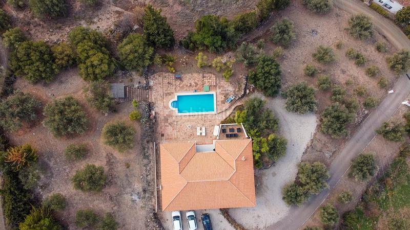 Foto ac580025-93a8-4dde-b8c8-7142dddc2332. Maison avec piscine dans Alcaucín