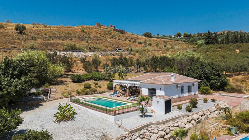 Foto f43c9d8c-a656-419d-8fb1-8803bdc89f9b. Casa en Alcaucín