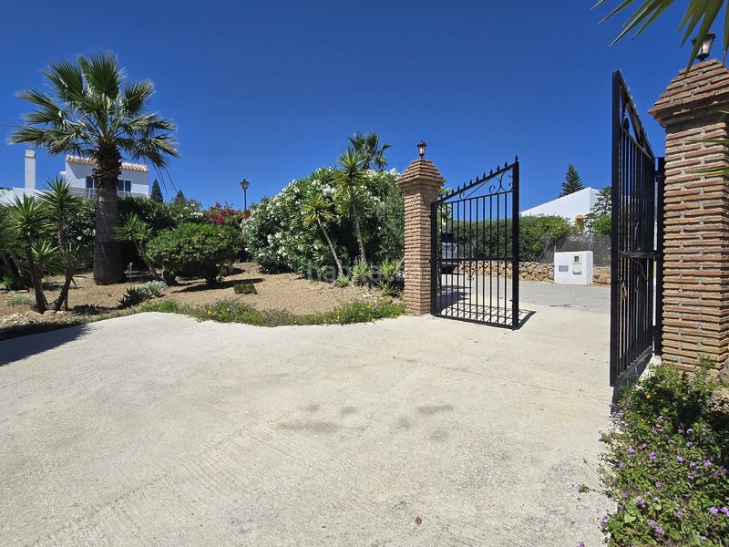 Foto 4f9e480a-f86f-41ff-9402-35ef4d12157c. Casa amb piscina a Alcaucín