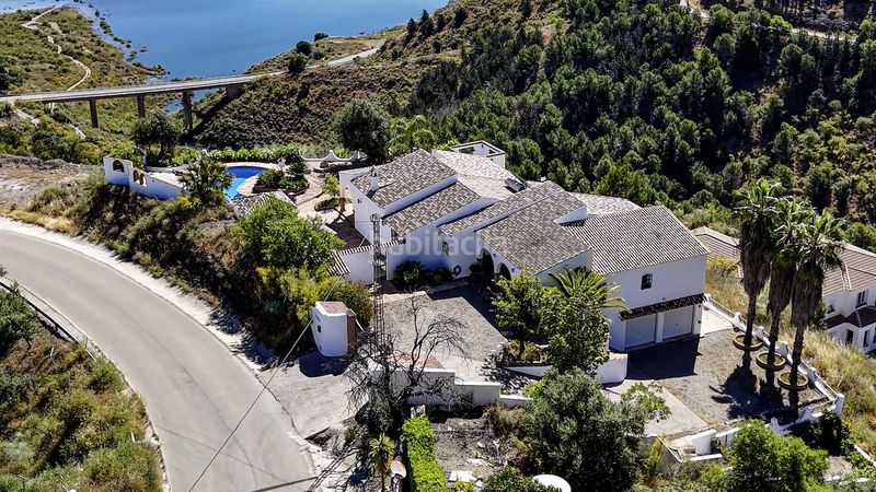 Foto b3675fda-2f64-4ab5-aac1-a25268afb4b8. Casa amb aparcament piscina a Viñuela