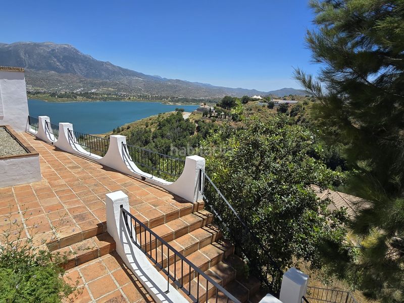 Foto f56d5d6c-7aec-4410-ad60-b94969fbd664. Casa amb aparcament piscina a Viñuela