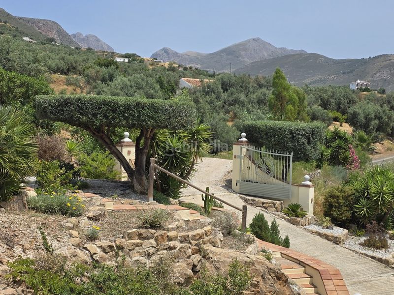 Foto 0f59c64d-681b-43e7-bf09-6b819e8ce3d8. Casa amb aparcament piscina a Alcaucín