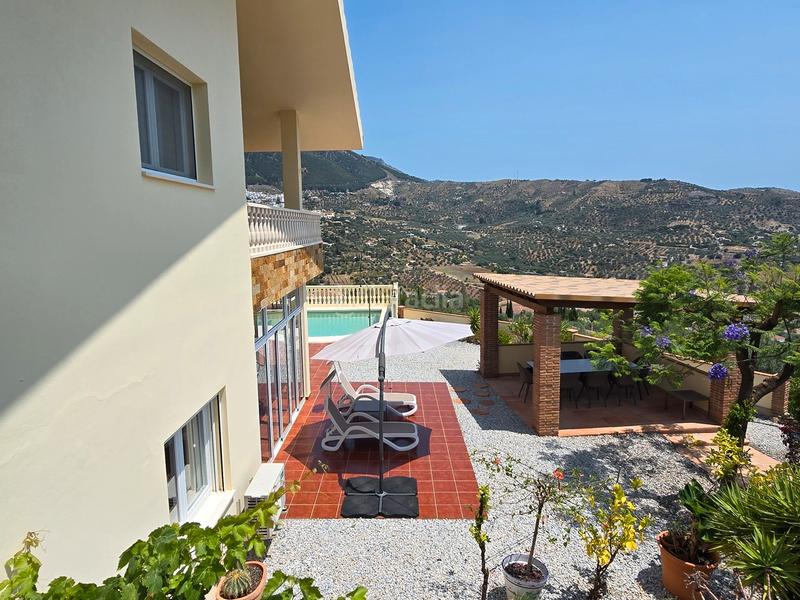 Foto a80809e6-2999-4767-842f-01d98a6e4267. House with parking pool in Alcaucín