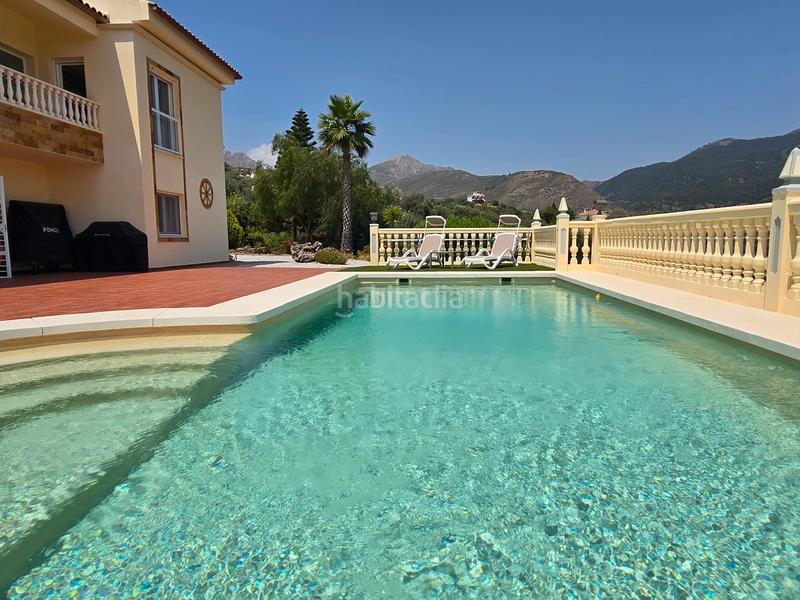 Foto aacf0492-64fd-44e7-8bf2-0328d8e83334. Maison avec parking piscine dans Alcaucín