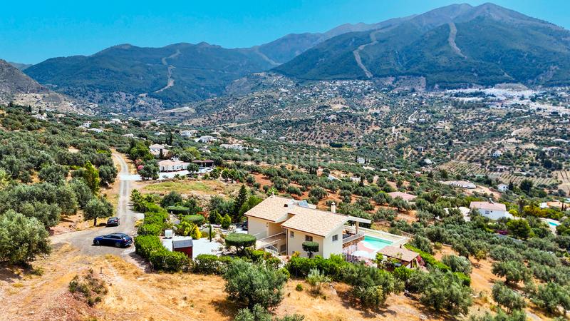 Foto d18d3eea-088c-464b-af23-de394063bfea. Maison avec parking piscine dans Alcaucín