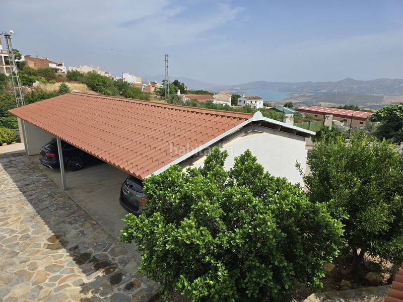 Foto 40fba9e8-bf54-4c3c-b003-30a7dbd242e7. Casa amb piscina a Periana