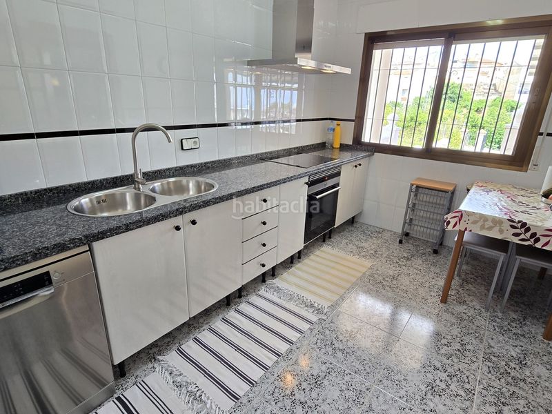 Foto f6dda6b6-bcd0-4ebf-ac3b-15ebcd07263a. Casa amb piscina a Periana