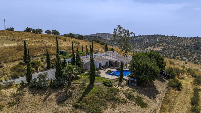 Foto 5548a1f4-8484-4abf-816b-be7eee7bcf19. Casa amb aparcament piscina a Viñuela