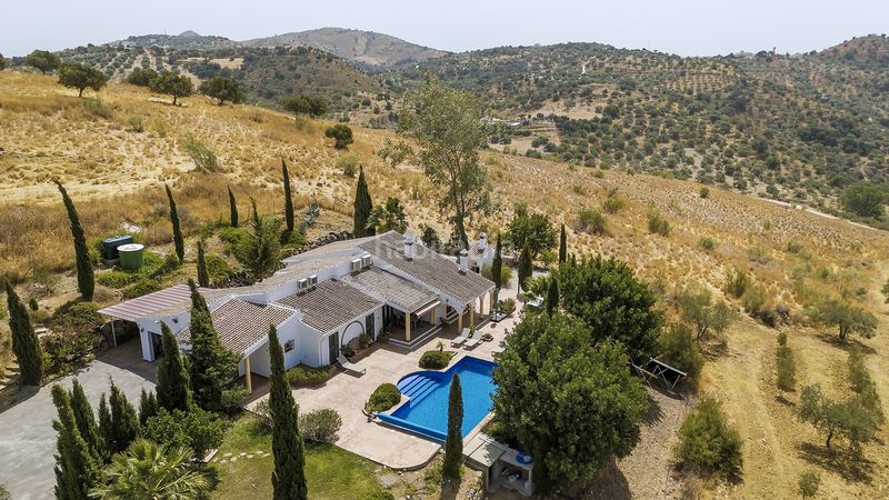 Foto 867f9531-dd4a-4558-a94f-47883883a9ac. Casa amb aparcament piscina a Viñuela